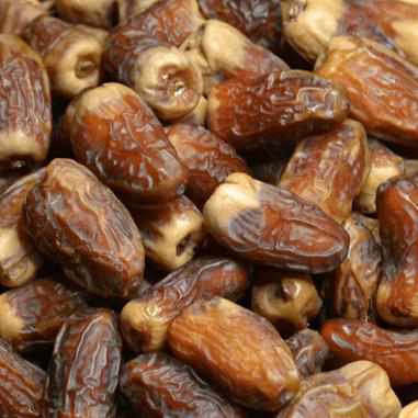 Shop Sagai Dates in UAE (Dubai, Sharjah, Abu Dhabi, Ajman) - FruitsBox.ae